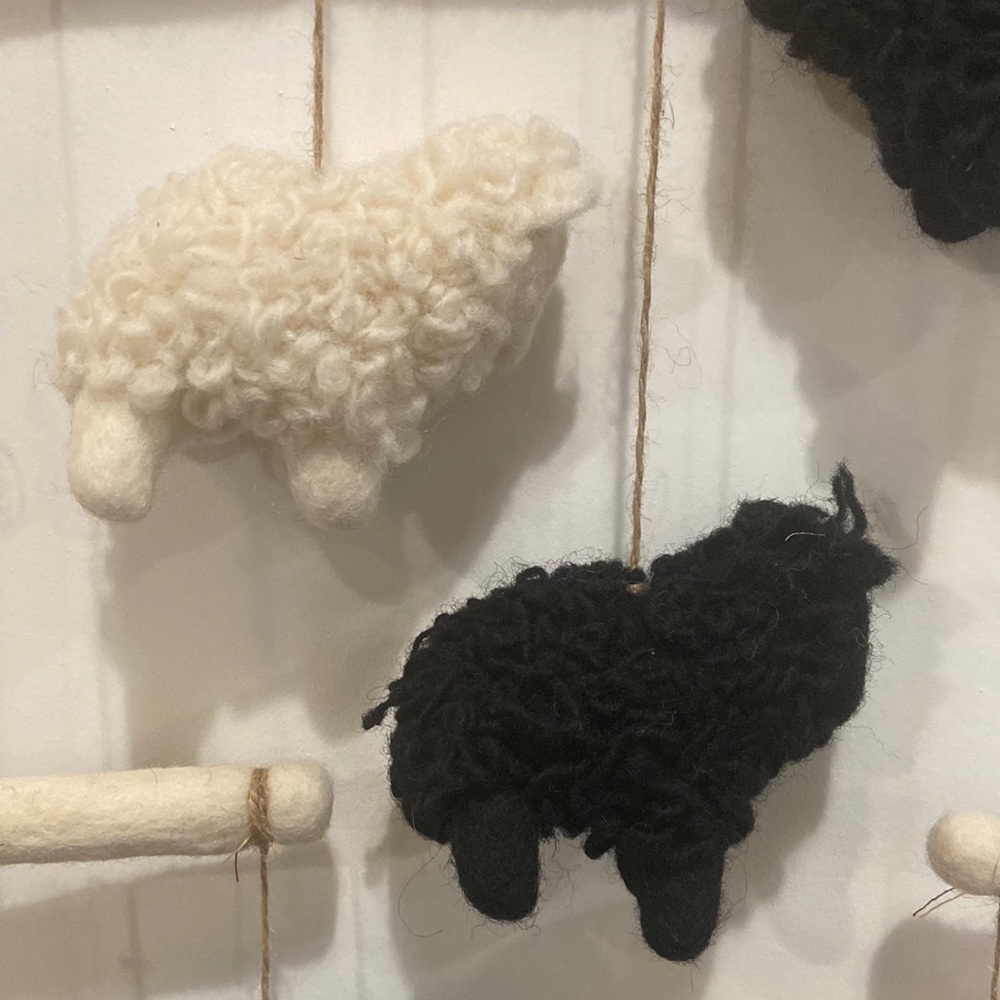 POTTERY BARN KIDS Felted Sheep Mobile  - NEW - Baby Nursery 100% Wool - Picture 2 of 8